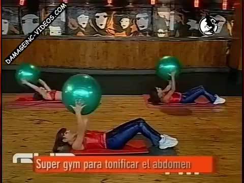 Chicas argentas hacen gym en azules