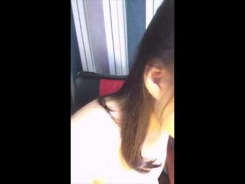 Chinese woman masturbate